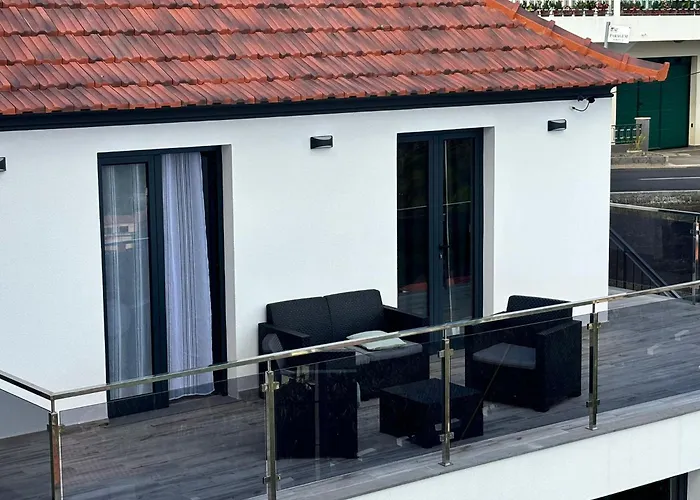 Carmelita House 1